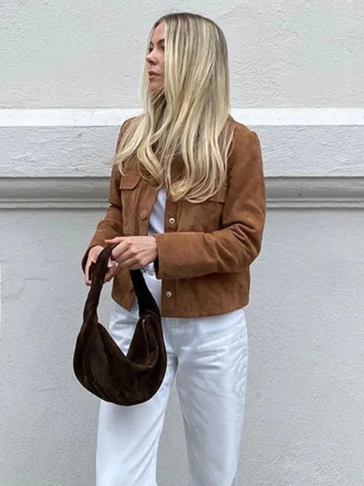 Kvinders Kort Jakke med Brystlommer og Knaplukning